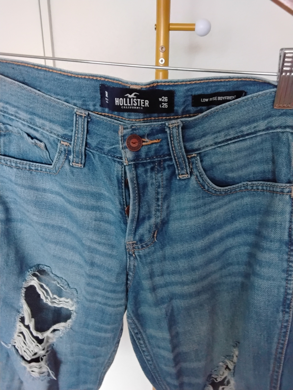 Hollister Light Blue Distressed Low Rise Boyfriend Jeans - Picture 1 of 3
